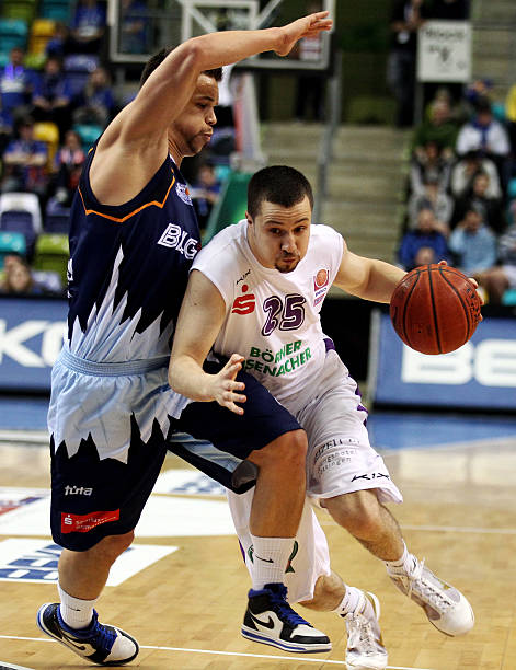 也进一步巩 也进一步巩