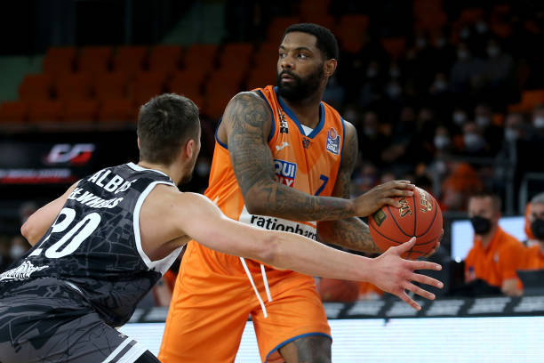 是职业篮球 是职业篮球